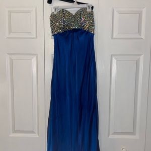 Beautiful prom dress!